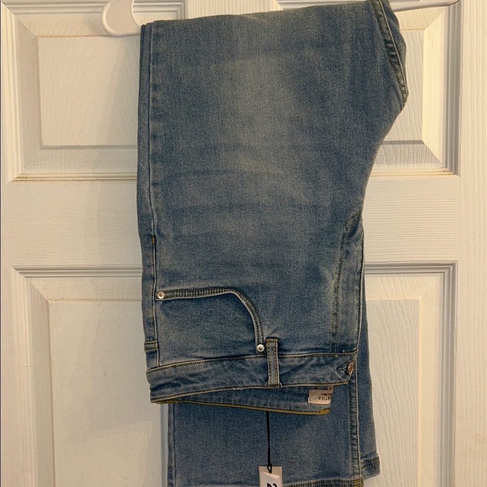 Martha Stewart Women's Straight-Leg Jeans in Light Blue Wash